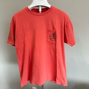 Men’s burnt coral Salt Life T-shirt, skull & hook decals. NWT, size large